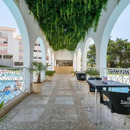 Praia Da Rocha | Condominio Vila Rosa * Портиман